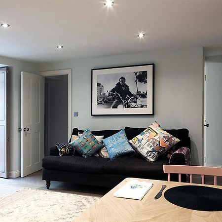Central Hastings, Stylish-Luxe, Seaside Apartment. Extérieur photo